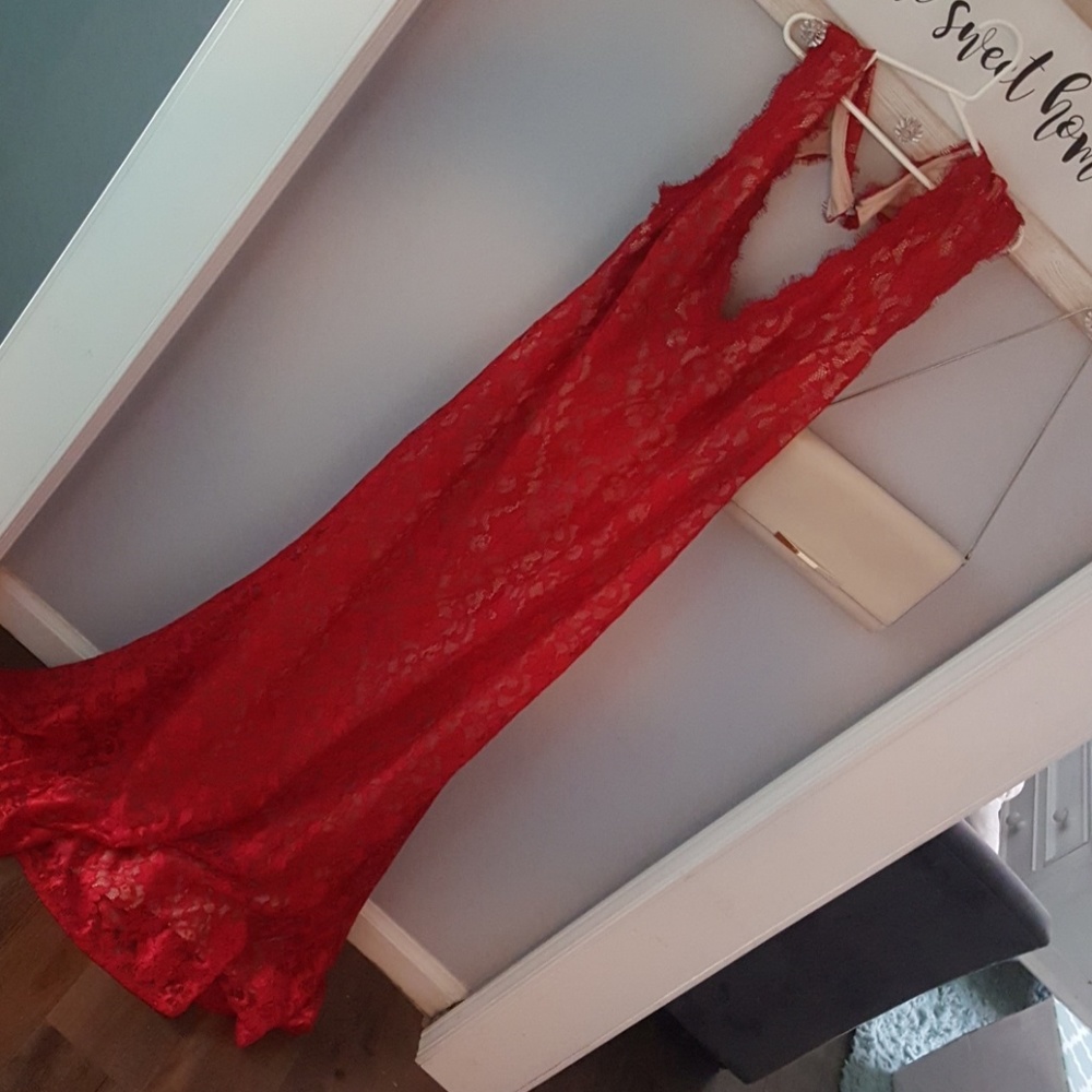 Ladies Size 14 Red Formal